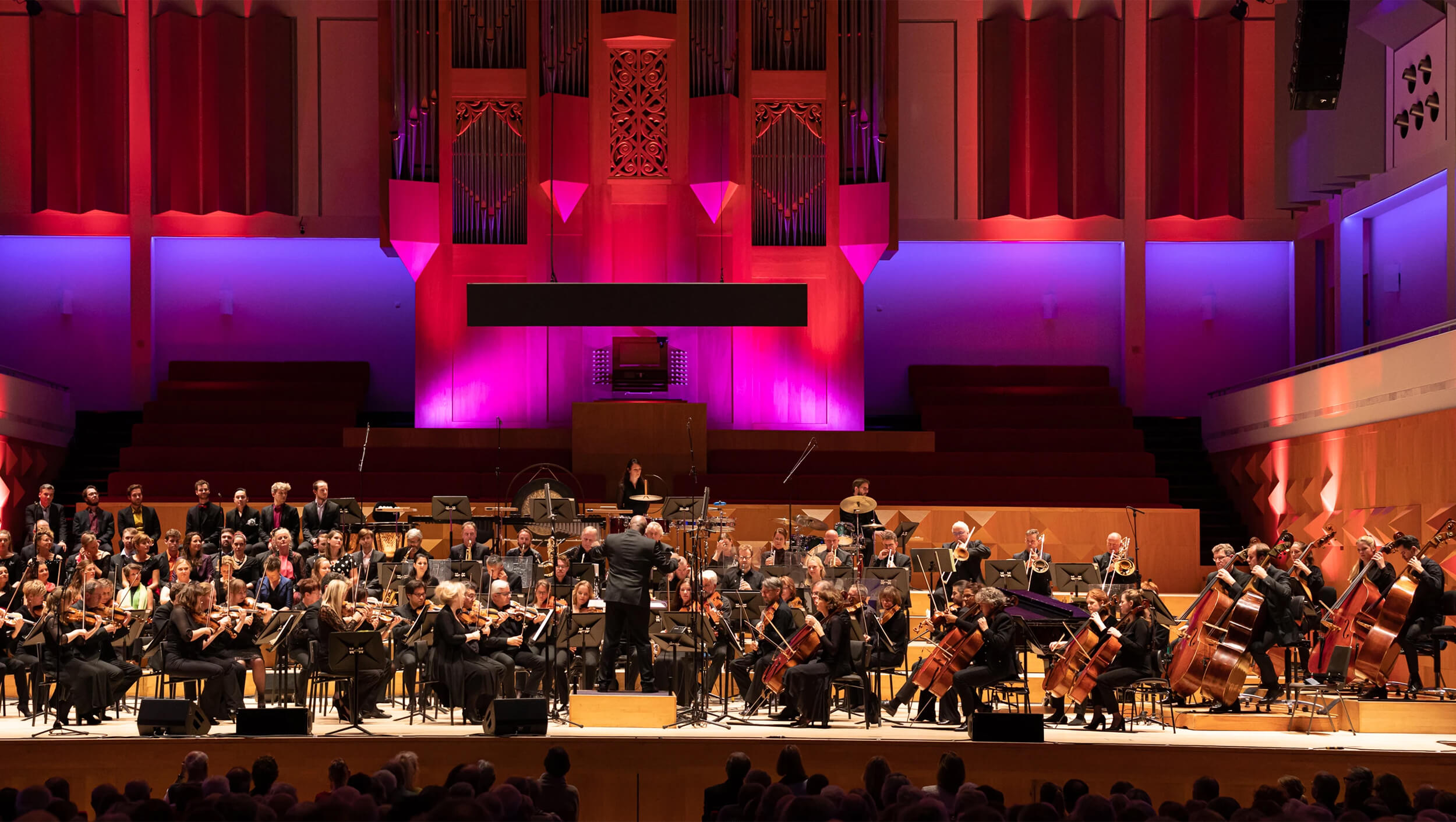 Orkest op podium